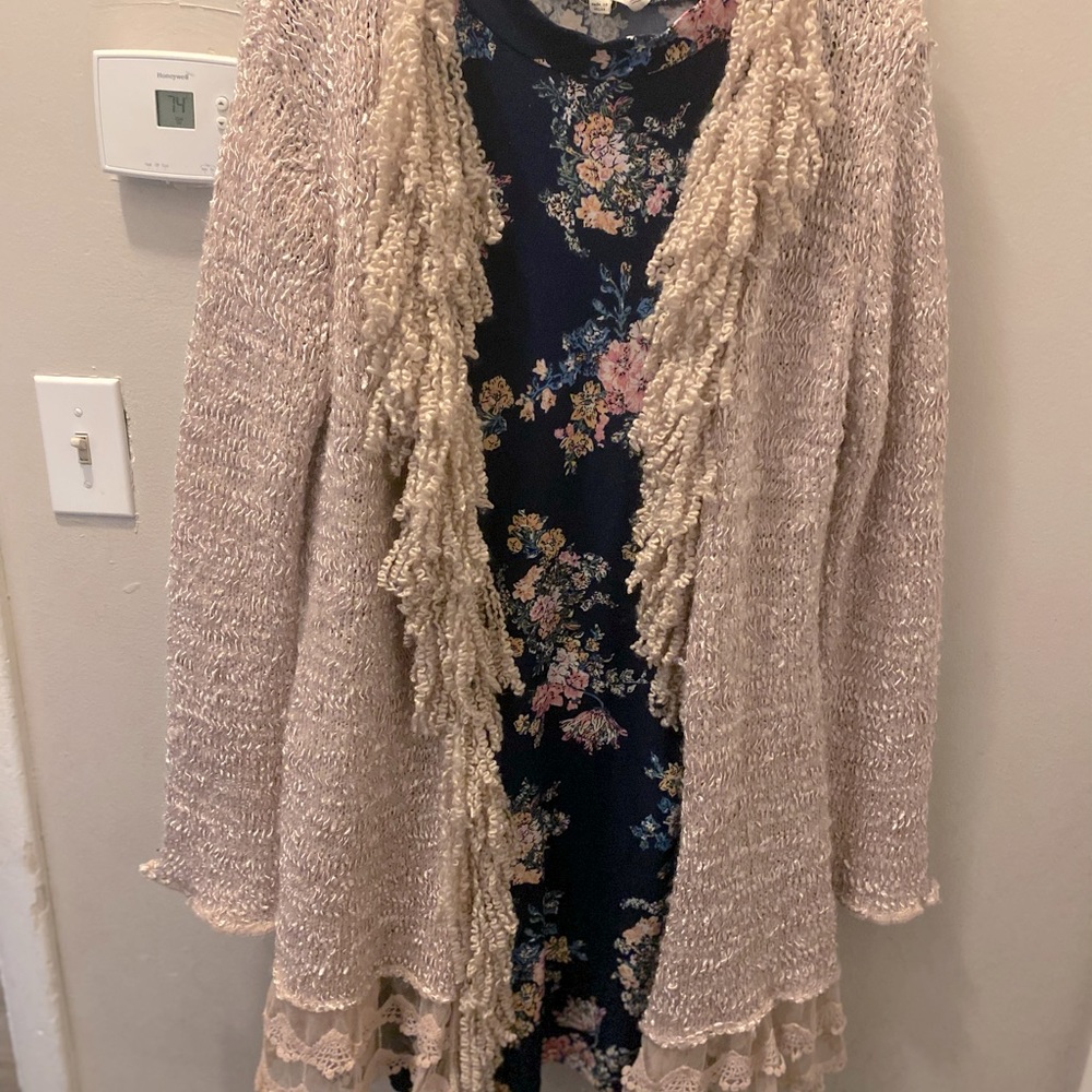 Cardigan - Picture 5 of 5